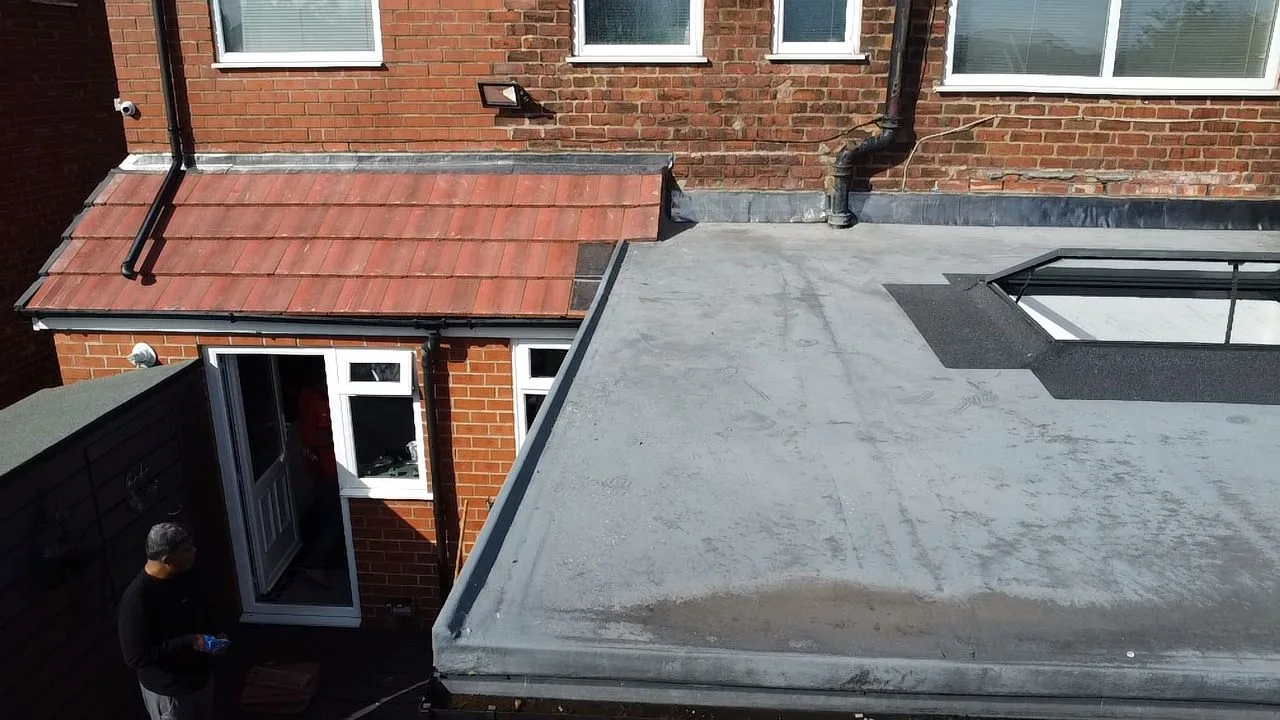 Flat roof detail